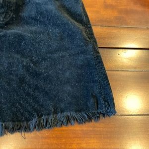 Black corduroy mini with zip closure sz Small new